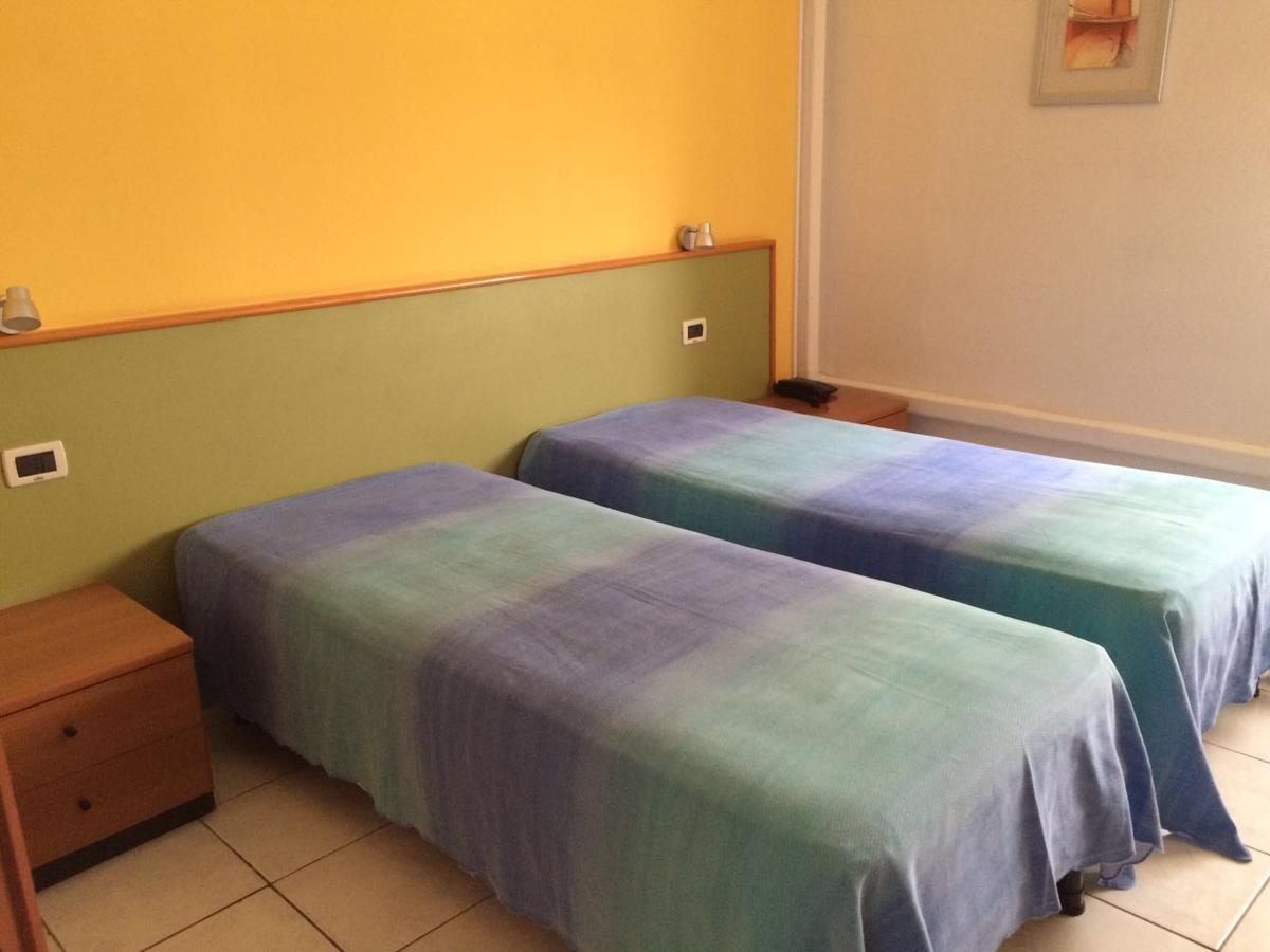 Lo Scoglio Otel Castelnuovo del Garda Dış mekan fotoğraf